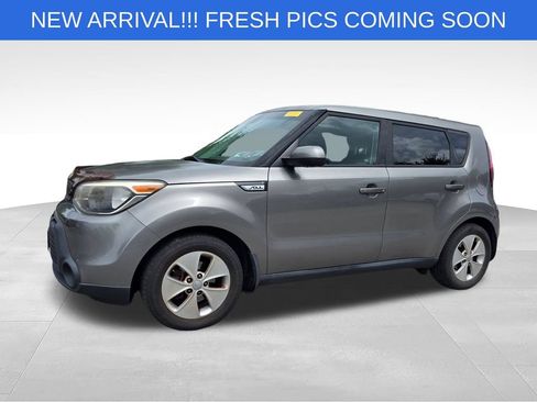 Used 2016 Kia Soul FWD image 2