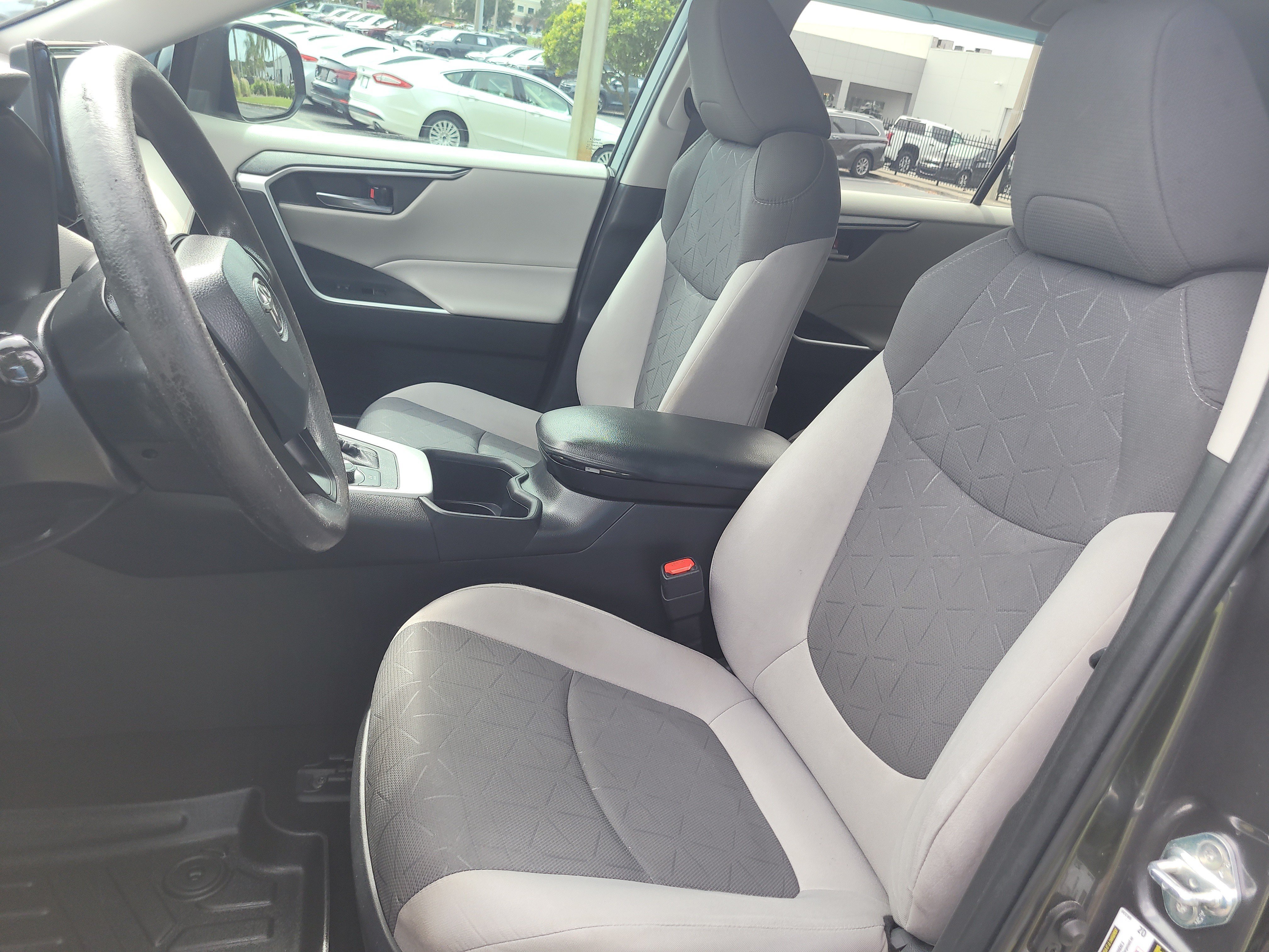 Used 2022 Toyota RAV4 XLE AWD/4WD image 20