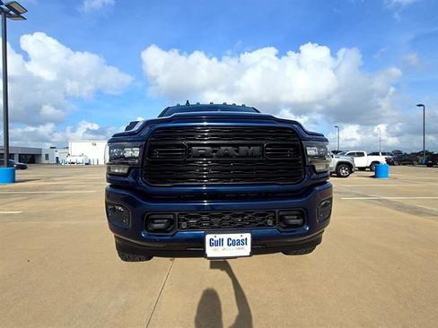 Used 2022 RAM 2500 Limited w/ Night Edition AWD/4WD image 2
