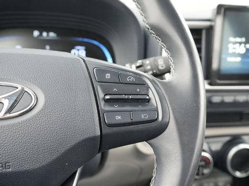 Certified 2023 Hyundai Venue Limited w/ Cargo Package image 25