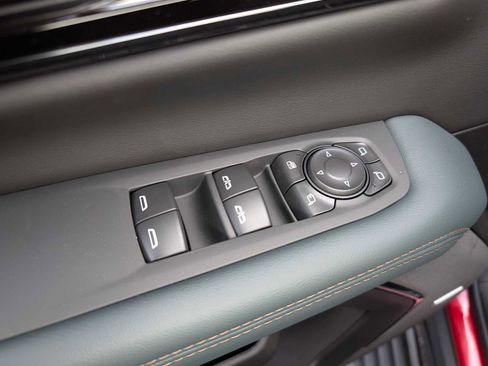 New 2026 GMC Yukon XL AT4 w/ AT4 Premium Package image 32