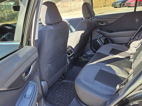 Used 2022 Subaru Outback Premium image 6