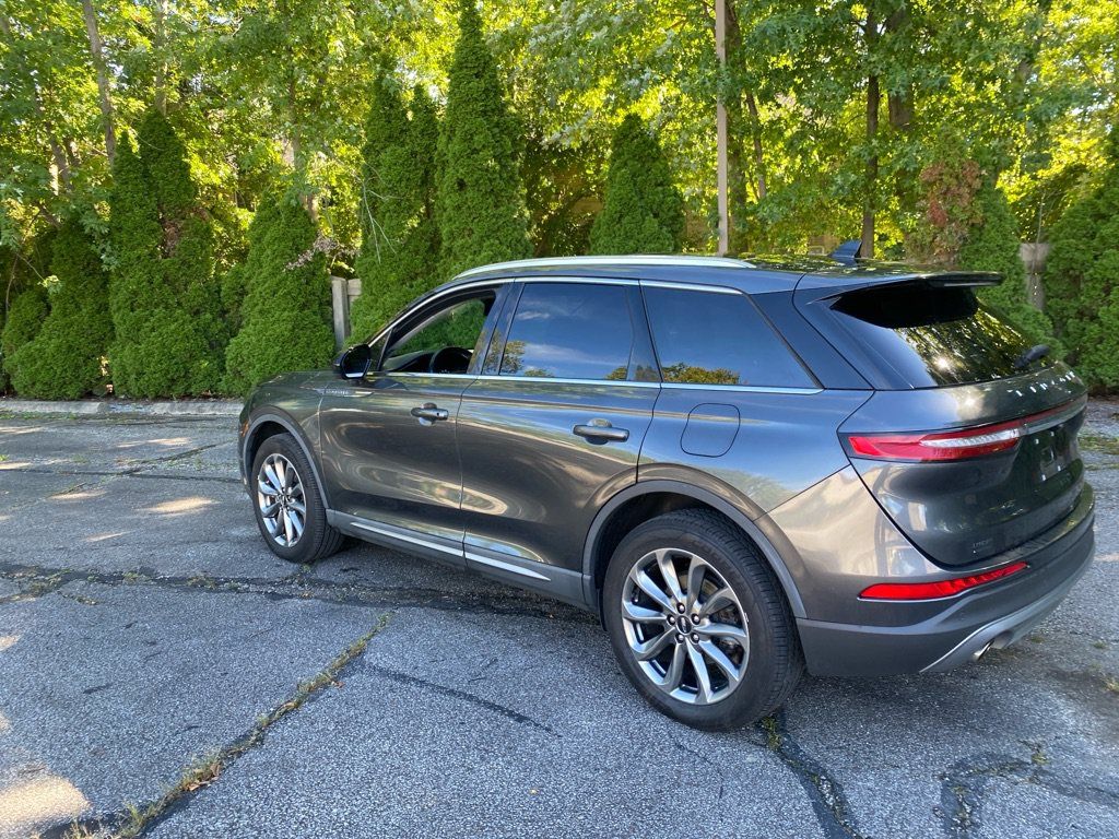 Used 2020 Lincoln Corsair AWD w/ Premium Package image 3