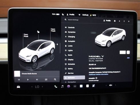 Used 2023 Tesla Model Y Long Range image 18