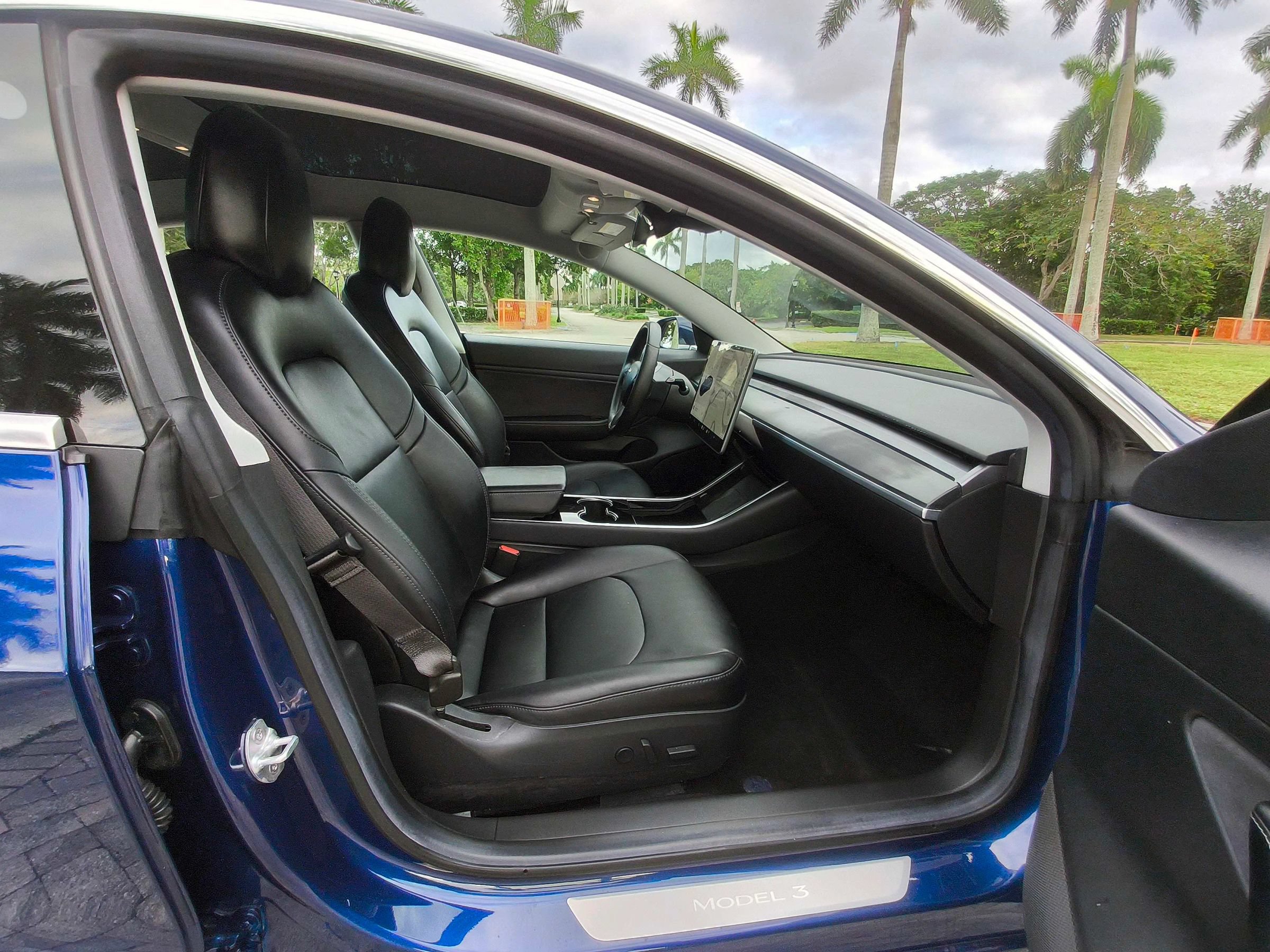 Used 2018 Tesla Model 3 Long Range RWD image 38