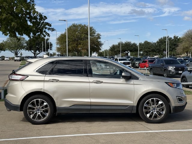 Used 2017 Ford Edge Titanium w/ Equipment Group 301A AWD/4WD image 3