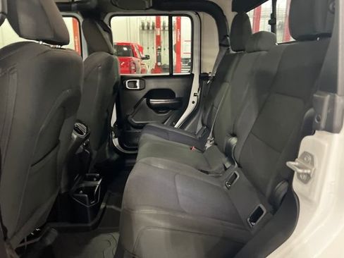 Used 2020 Jeep Gladiator Sport w/ Quick Order Package 24S image 18