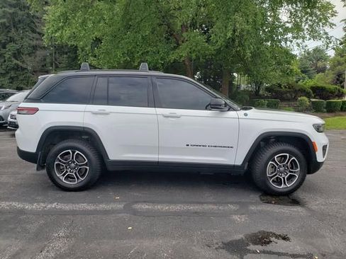 Used 2022 Jeep Grand Cherokee Trailhawk AWD/4WD image 2
