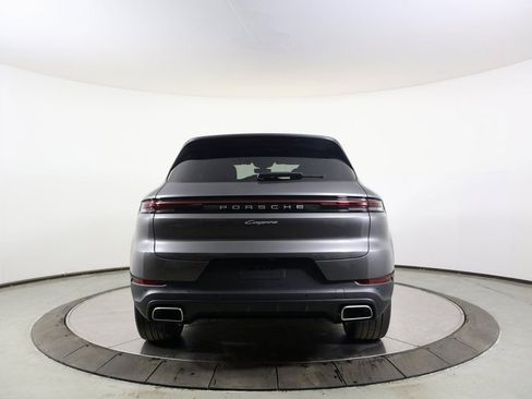 Certified 2025 Porsche Cayenne image 29