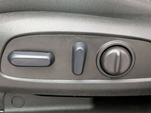 Used 2023 Chevrolet Blazer LT w/ Convenience Package image 13