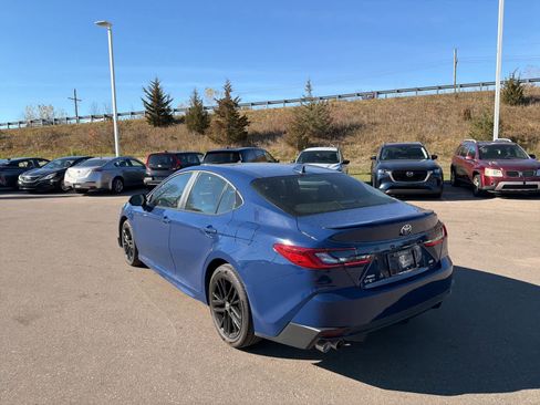 Used 2025 Toyota Camry SE image 25