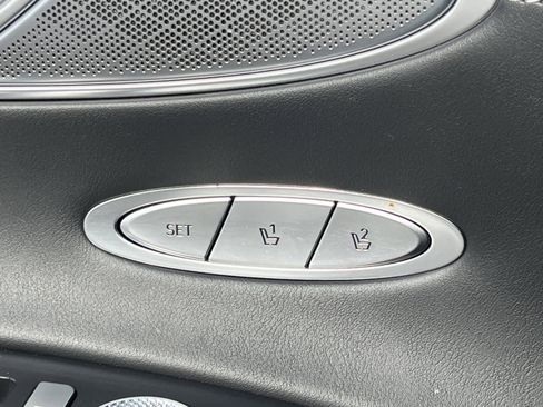 Used 2023 Genesis GV70 2.5T w/ Advanced Package image 9