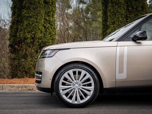 Used 2023 Land Rover Range Rover Long Wheelbase First Edition image 10