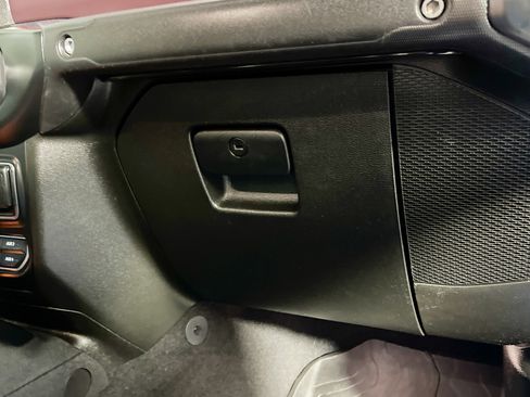 Used 2022 Jeep Gladiator Rubicon w/ Advanced Safety Group image 34