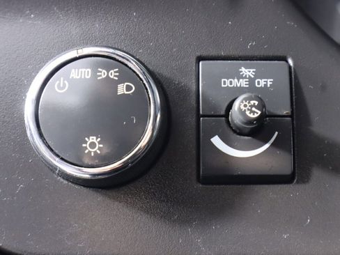 Used 2018 Chevrolet Express 2500 w/ Driver Convenience Package image 10