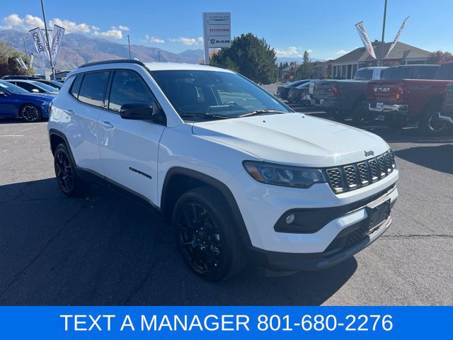 Used 2025 Jeep Compass Latitude w/ Convenience Group AWD/4WD image 7