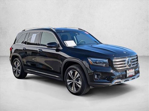 Certified 2025 Mercedes-Benz GLB 250 image 3