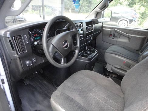 Used 2022 GMC Savana 2500 w/ Driver Convenience Package RWD image 7