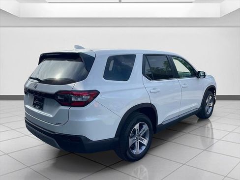 Used 2025 Honda Pilot EX-L image 8
