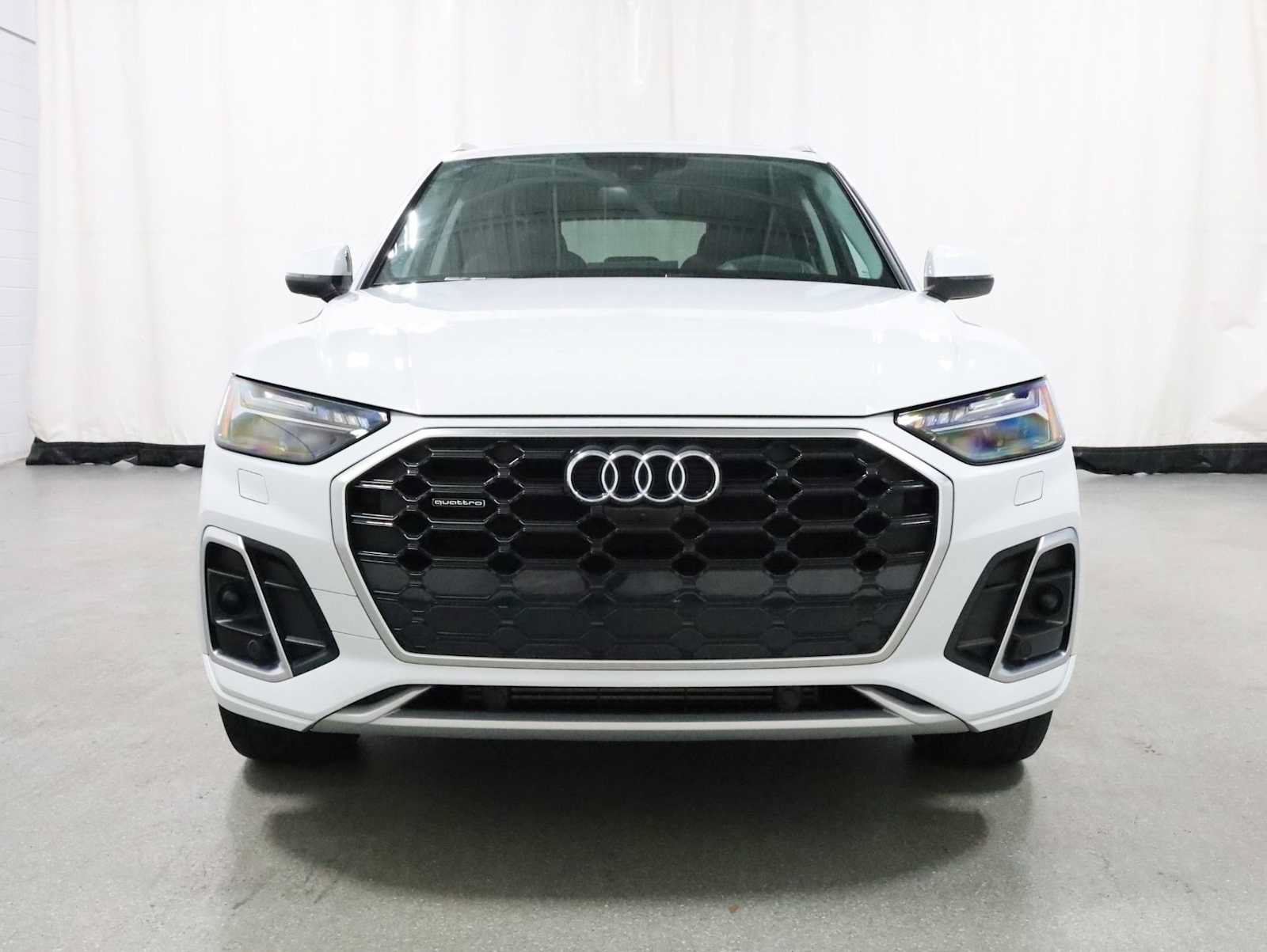 Used 2023 Audi Q5 2.0T Prestige w/ Prestige Package AWD/4WD image 14