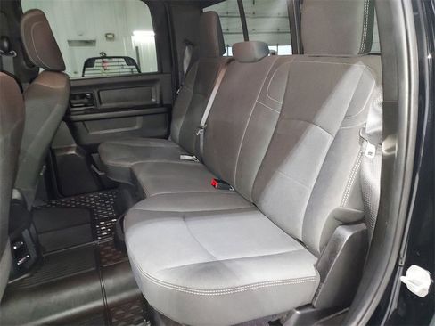 Used 2024 RAM 3500 Tradesman w/ Chrome Appearance Group image 27