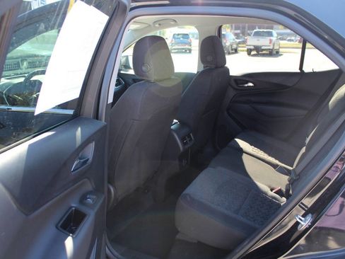 Used 2023 Chevrolet Equinox LT w/ Driver Convenience Package image 12