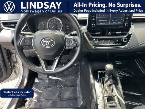 Used 2021 Toyota Corolla SE w/ SE Premium Package FWD image 10