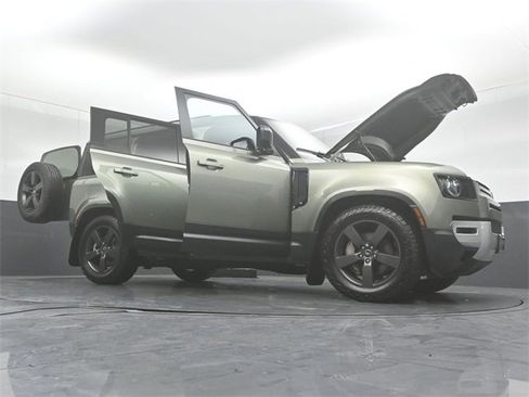 Used 2022 Land Rover Defender 110 SE image 53