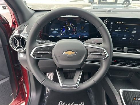 Used 2026 Chevrolet Equinox LT w/ Convenience Package II image 18