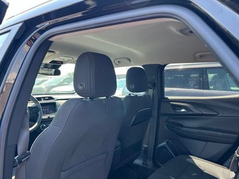 Used 2023 Chevrolet TrailBlazer LT w/ Convenience Package FWD image 11