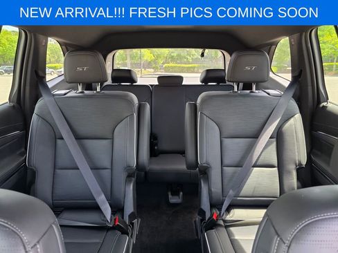 Used 2025 Buick Enclave Sport Touring image 14