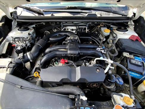 Used 2016 Subaru Crosstrek 2.0i Limited image 9