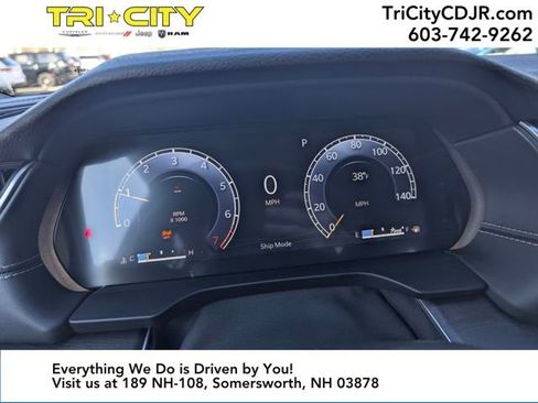 New 2025 Jeep Grand Cherokee Limited image 15