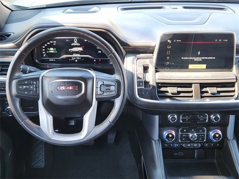 Used 2023 GMC Yukon SLT image 32