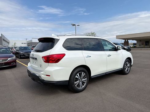 Used 2019 Nissan Pathfinder SL AWD/4WD image 13