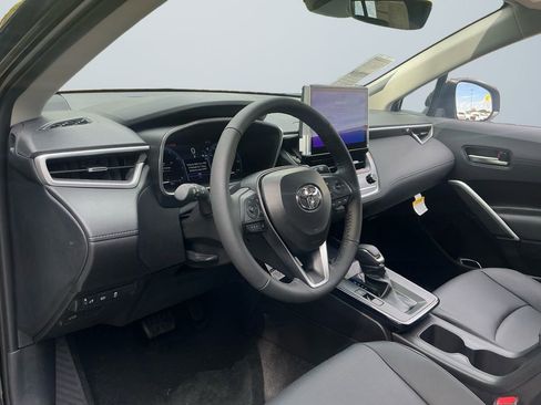 Certified 2026 Toyota Corolla Cross XLE w/ Convenience Package image 11