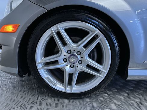 Used 2013 Mercedes-Benz C 250 Sedan image 22