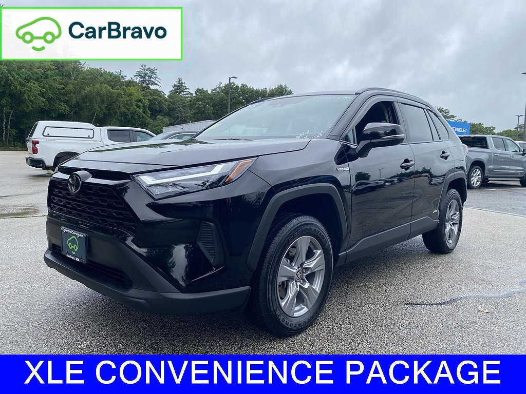 Used 2025 Toyota RAV4 XLE w/ Convenience Package AWD/4WD image 1