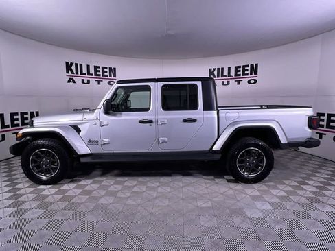 Used 2023 Jeep Gladiator Overland image 4