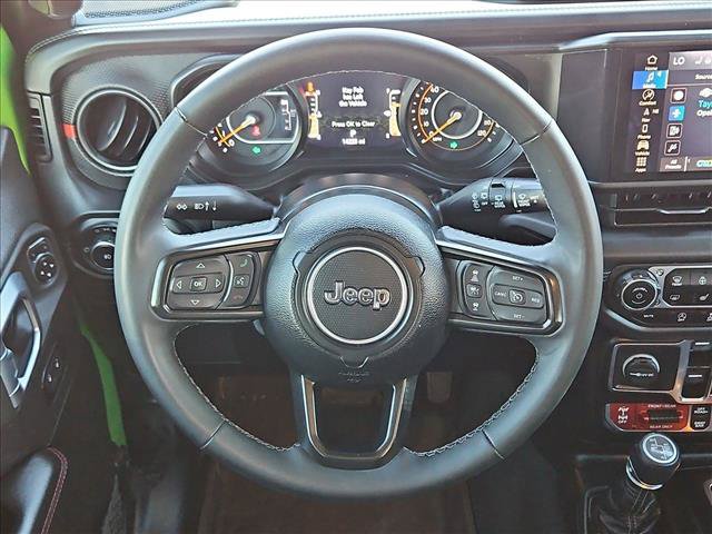 Used 2025 Jeep Wrangler Unlimited Rubicon AWD/4WD image 13