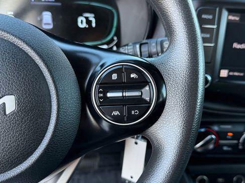 Used 2023 Kia Soul LX w/ LX Technology Package image 22