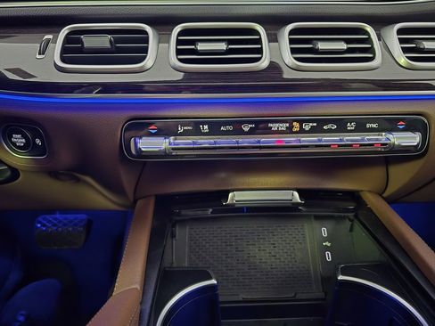 Used 2025 Mercedes-Benz GLE 350 4MATIC image 16