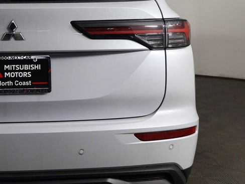 New 2026 Mitsubishi Outlander ES AWD/4WD image 15