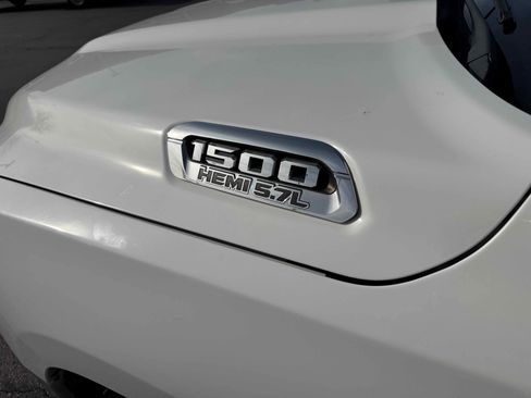 Used 2019 RAM 1500 Big Horn image 15