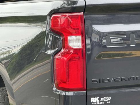 Used 2022 Chevrolet Silverado 1500 RST AWD/4WD image 9