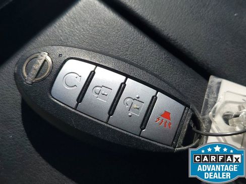 Used 2022 Nissan Rogue SV image 29