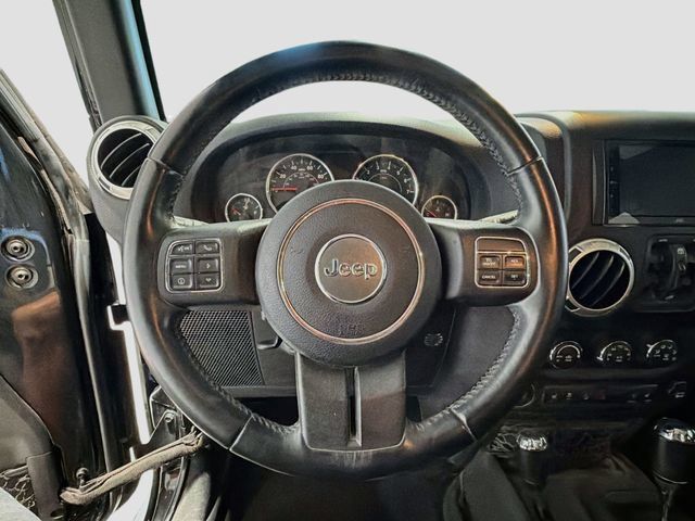 Used 2017 Jeep Wrangler Unlimited Sahara w/ Mopar Chrome Edition Group AWD/4WD image 9