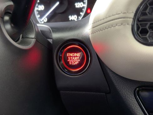 Used 2024 Honda HR-V LX image 25