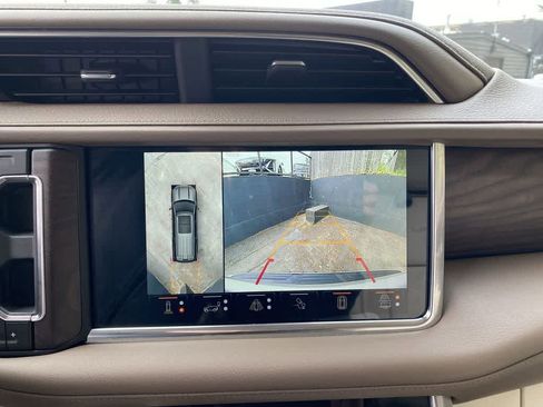 Used 2024 GMC Yukon XL Denali w/ Advanced Technology Package AWD/4WD image 24