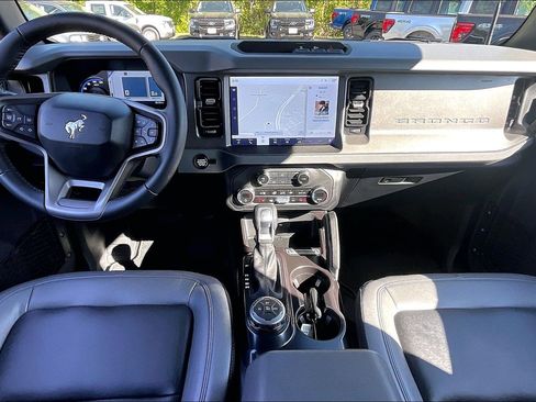 Used 2024 Ford Bronco Big Bend image 15